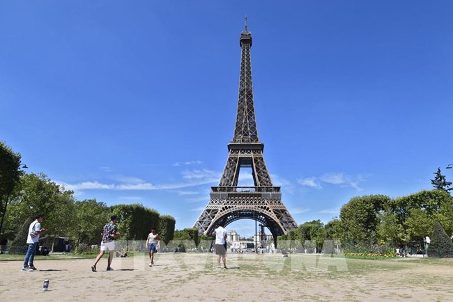 Tháp Eiffel lại đóng cửa do công nhân đình công (19/2/2024)