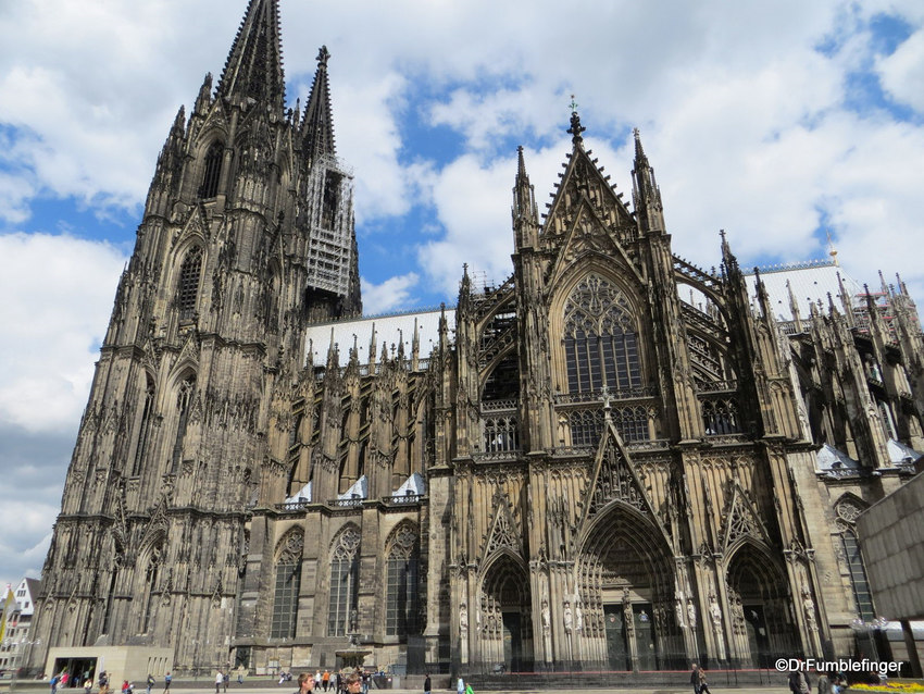 Khám phá nhà thờ Cologne tại Đức - một trong những công trình kiến trúc Gothic đẹp nhất tại châu Âu (24/02/2024)