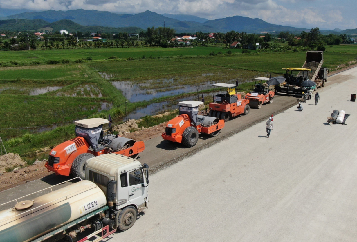 Đẩy nhanh tiến độ thi công các dự án cao tốc qua 2 tỉnh Khánh Hòa và Phú Yên (25/2/2025)