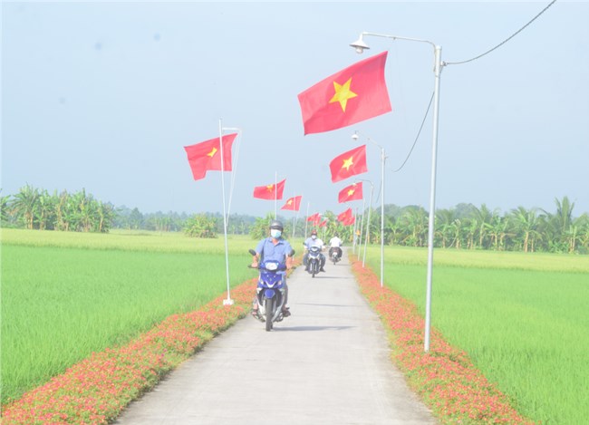 Sắc xuân trên những tuyến đường nông thôn mới kiểu mẫu ở Sóc Trăng (3/2/2024)