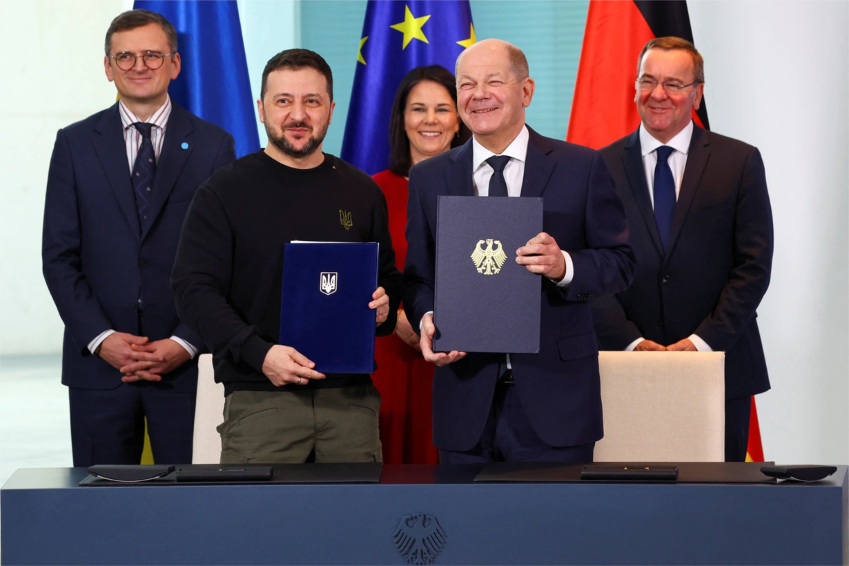 Ukraine ký thoả thuận an ninh lịch sử với Pháp và Đức (19/2/2024)