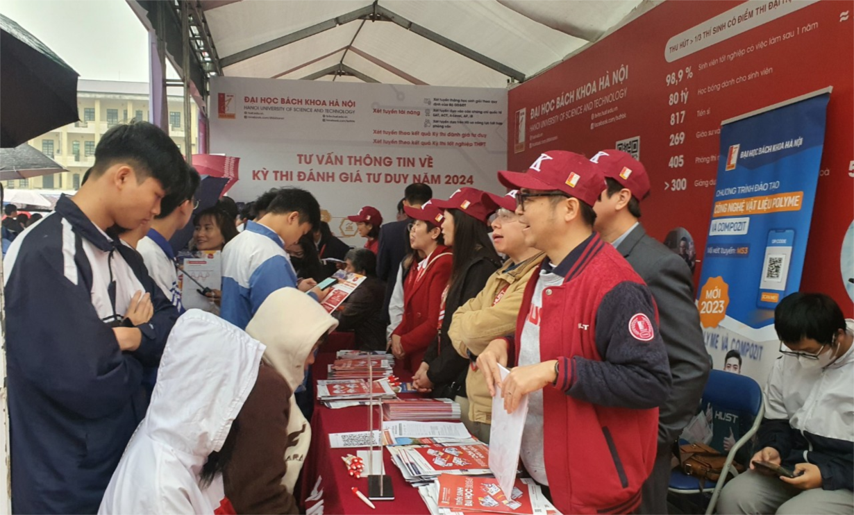 Nhiều cơ hội hơn mở ra cho học sinh tại Ngày hội hướng nghiệp năm 2024 ở Lào Cai (10/3/2024)