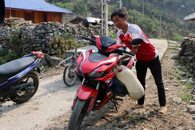 Người dân vùng cao Lai Châu lao đao vì thiếu nước sinh hoạt (23/4/2024)