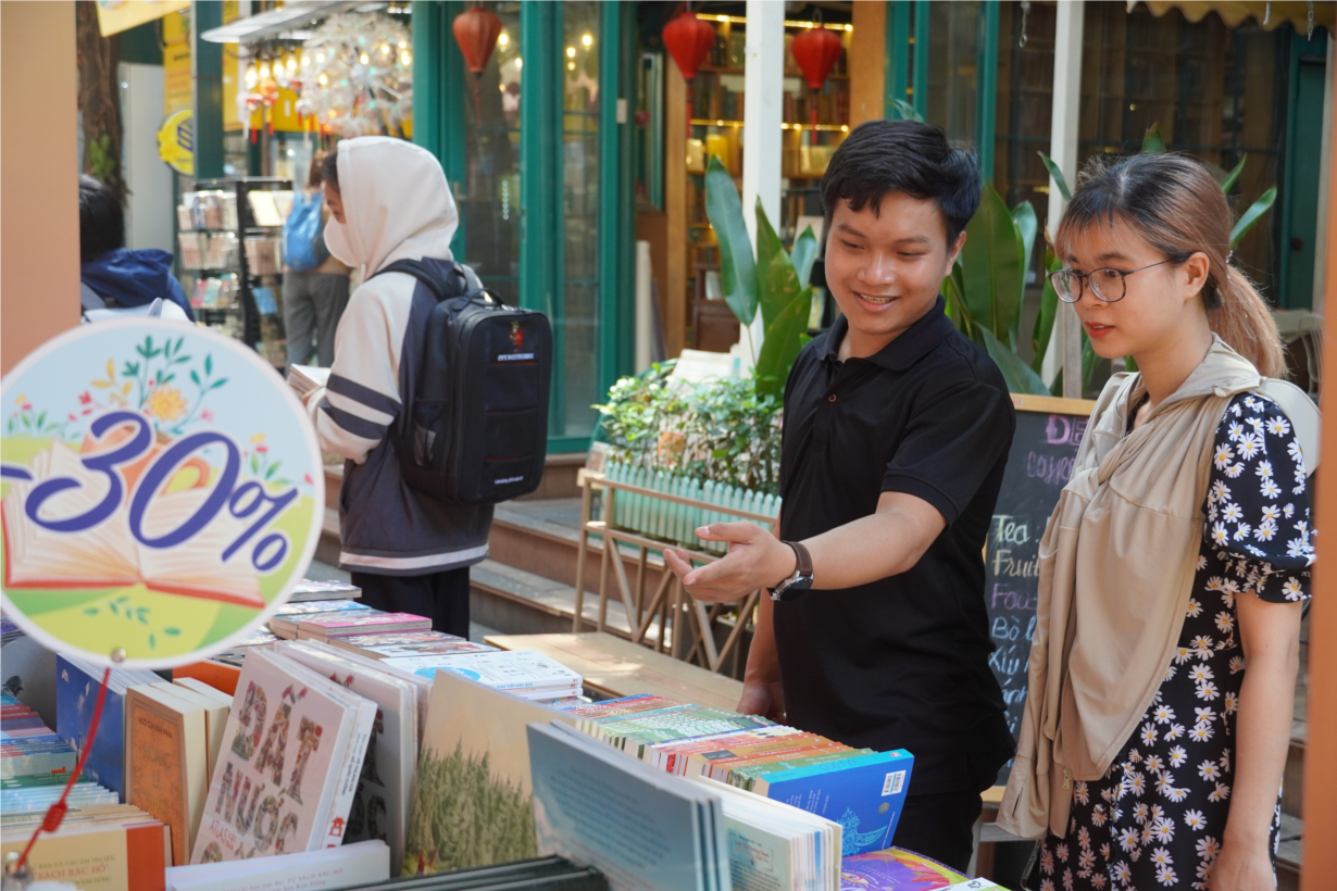 Phong phú các hoạt động Ngày sách và văn hoá đọc Việt Nam tại TP.HCM (19/4/2024)

 