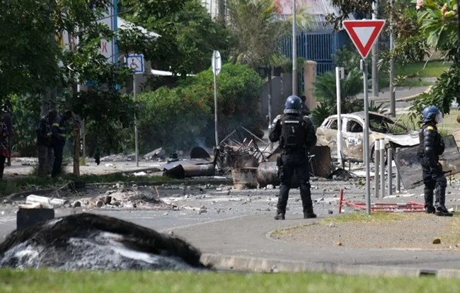 Pháp: Bạo loạn bùng phát tại lãnh thổ hải ngoại Nouvelle Calédonie (15/5/2024)