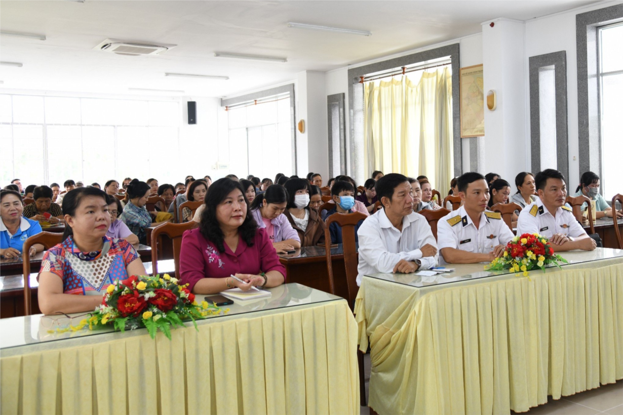 Vùng 5 Hải quân thông tin về biển, đảo tại tỉnh An Giang (30/05/2024)