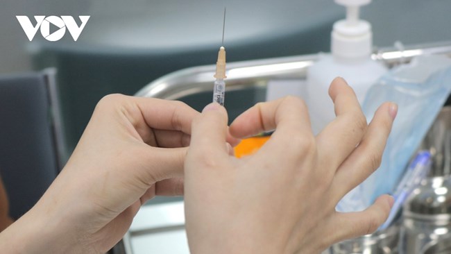 Ba loại vaccine mới lần đầu tiên được cấp phép tại Việt Nam (16/05/2024)