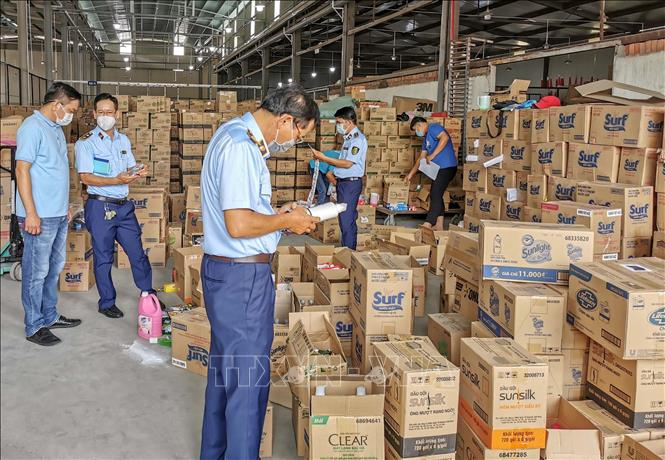 Tăng cường chống buôn lậu, gian lận thương mại và hàng giả trong thương mại điện tử (03/5/2024)