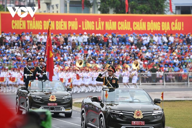 Hùng tráng Lễ kỷ niệm, diễu binh, diễu hành 70 năm Chiến thắng Điện Biên Phủ (07/05/2024)