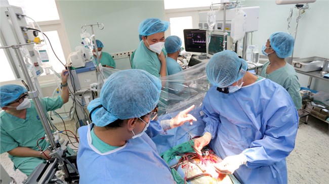 THỜI SỰ 6H SÁNG 20/5/2024: Lần đầu tiên các bác sỹ Việt Nam thực hiện ca ghép tim thành công cho người từng cấy tim nhân tạo