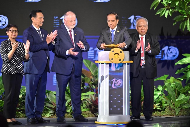 Khai mạc WWF 2024: Hành động hôm nay vì thịnh vượng chung tương lai (20/5/2024)