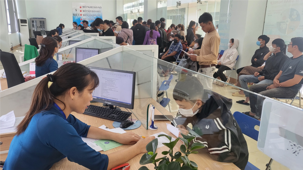 Nới điều kiện tuyển dụng nhưng doanh nghiệp vẫn thiếu lao động (21/6/2024)