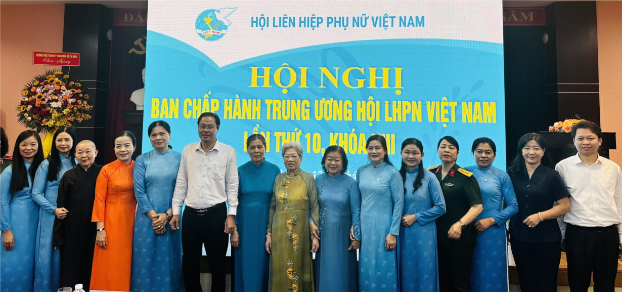 Tăng cường tập hợp phụ nữ trên không gian mạng (13/6/2024)