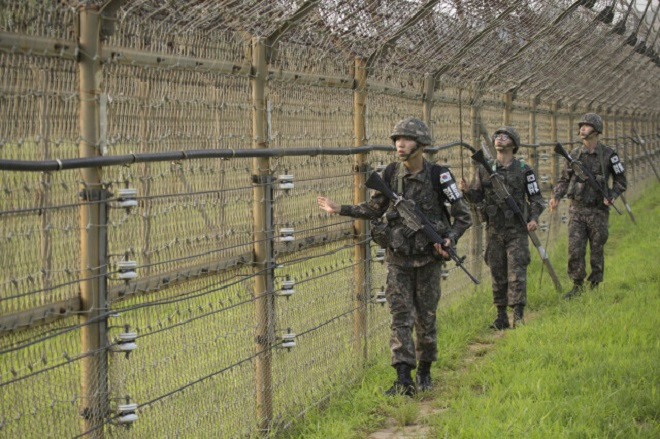 Hàn Quốc nổ súng cảnh cáo vì cáo buộc hơn 10 binh sĩ Triều Tiên xâm phạm biên giới (11/6/2024)