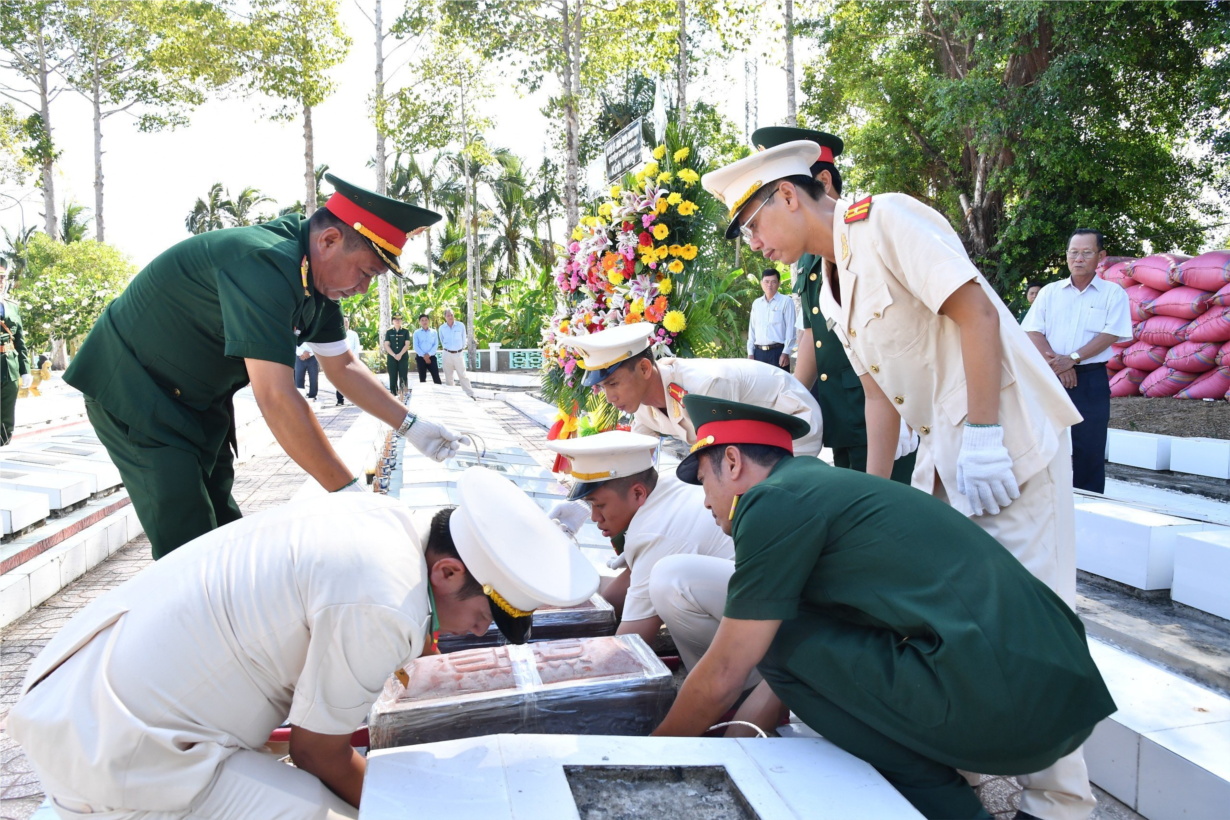 Tiền Giang: Khẩn trương truy tìm hài cốt liệt sĩ thất lạc trong lòng đất (17/6/2024)