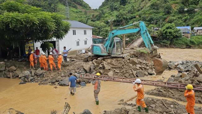 Tăng cường nhiều giải pháp ứng phó với lũ ống, lũ quét, sạt lở đất ở Yên Bái (17/7/2024)