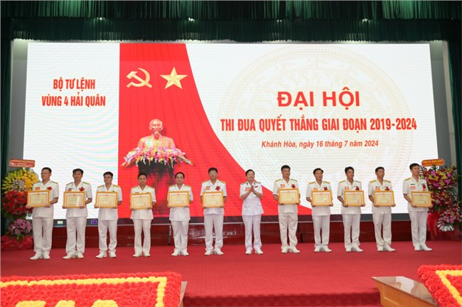 Vùng 4 Hải quân: Phong trào thi đua quyết thắng là động lực hoàn thành tốt nhiệm vụ bảo vệ biển, đảo (16/07/2024)