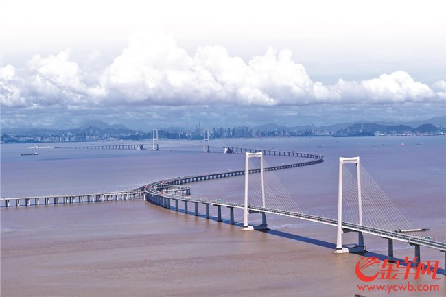 Trung Quốc thông xe đại công trình vượt biển thách thức nhất thế giới (01/7/2024)