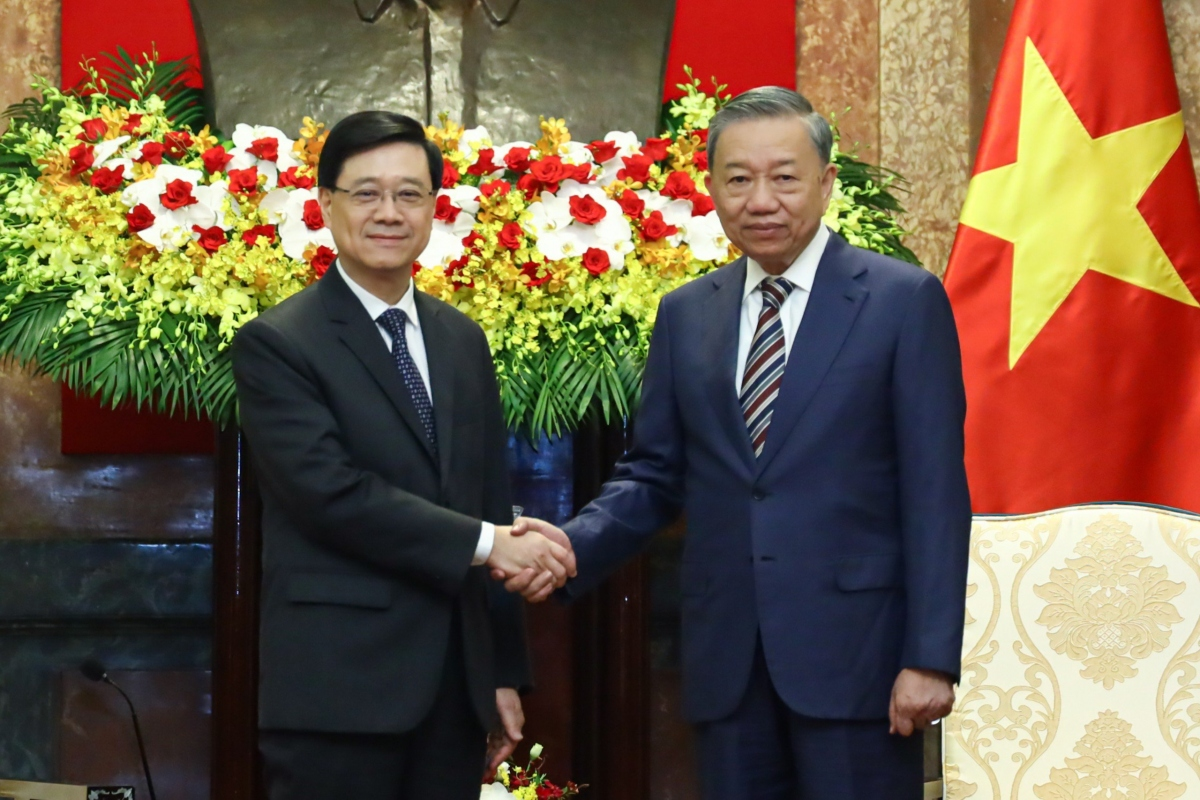 THỜI SỰ 21H30 ĐÊM 1/8/2024: Chủ tịch nước Tô Lâm tiếp ngài Lý Gia Siêu, Trưởng Khu hành chính đặc biệt Hồng Công, Trung Quốc, nhân dịp sang thăm chính thức Việt Nam.