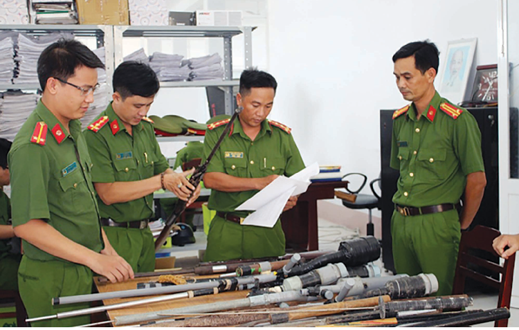 THỜI SỰ 6H SÁNG 21/8/2024: Thủ tướng Phạm Minh Chính ký Quyết định ban hành Kế hoạch triển khai thi hành Luật Quản lý, sử dụng vũ khí, vật liệu nổ và công cụ hỗ trợ.