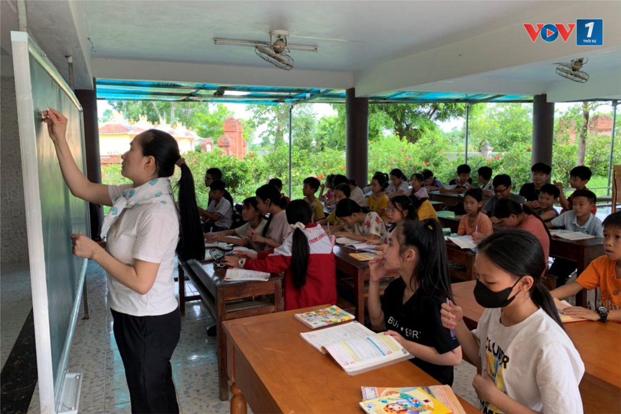 Chắp cánh ước mơ học cho học sinh nghèo (8/8/2024)