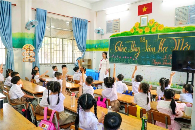 Học sinh ở Cần Thơ trước thềm năm học mới (28/8/2024)