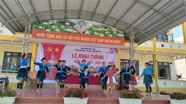 Trường học vùng biên giới vượt khó đầu năm học (07+08/09/2024)