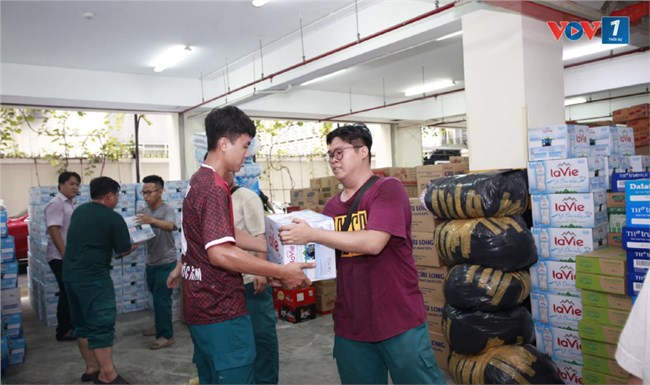 TP.HCM xuất quân đưa hàng cứu trợ ra miền Bắc (13/9/2024)