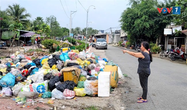 Tiền Giang: Khu dân cư “kêu trời” vì bãi rác lộ thiên gây ô nhiễm (25/9/2024)