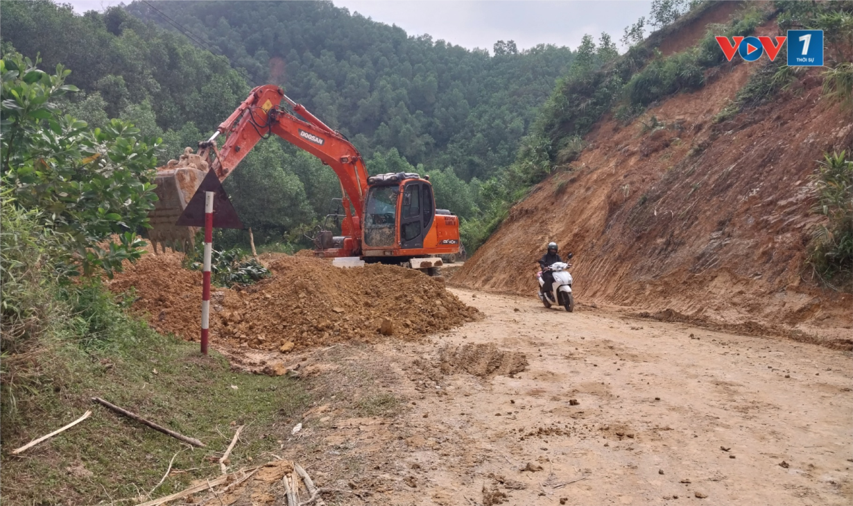 Hòa Bình cảnh báo về sạt lở nguy cơ mất an toàn giao thông (28/9/2024)