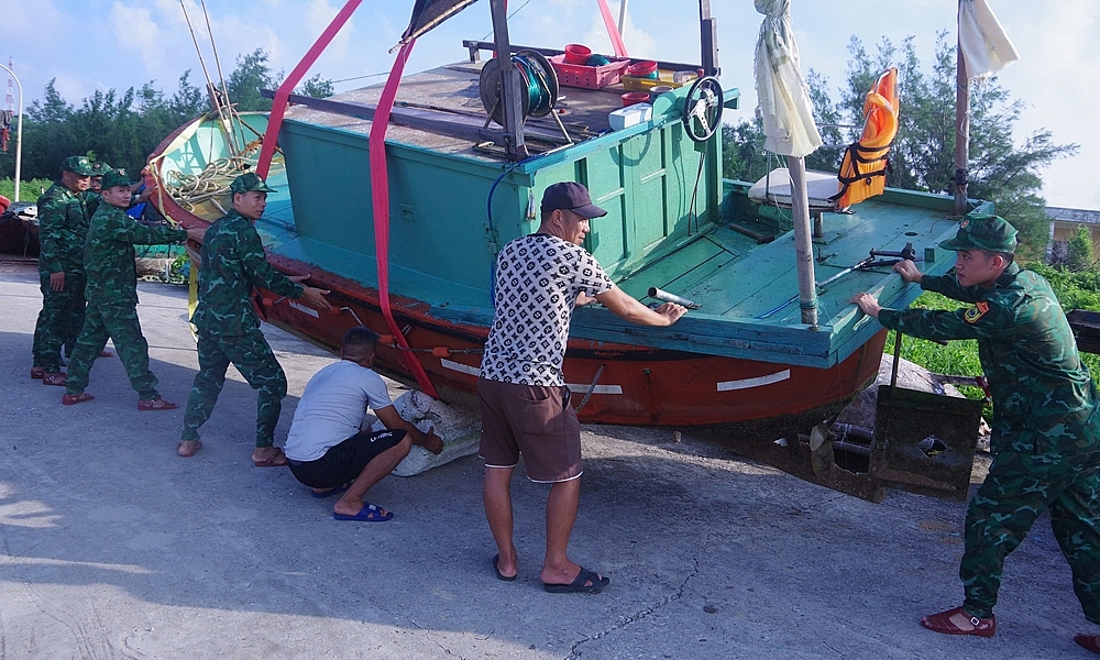 Hải Phòng kêu gọi tàu thuyền về nơi tránh bão an toàn (06/9/2024)