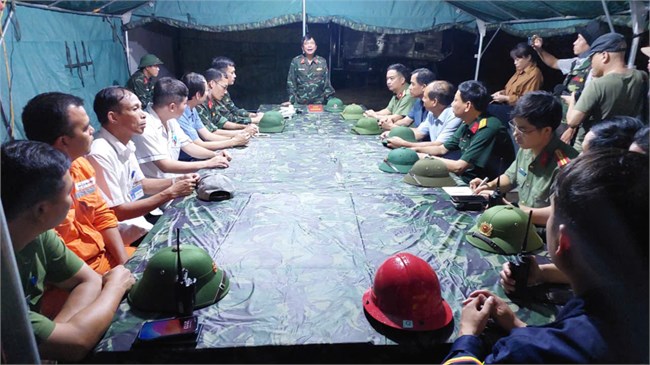    Trong lũ dữ bền chặt tình quân dân (10/9/2024)
