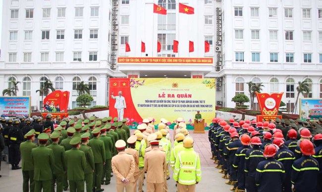 Công an Quảng Ninh bảo vệ mùa xuân bình yên cho nhân dân (17/01/2025)