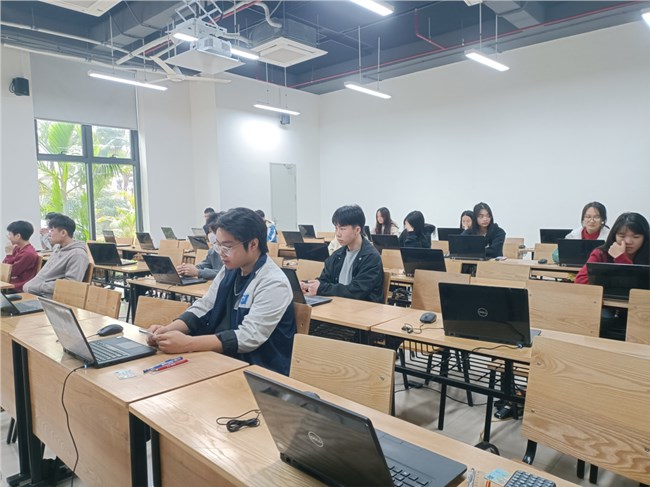 Gần 14 nghìn thí sinh thi Đánh giá tư duy để xét tuyển đại học (18/01/2025)