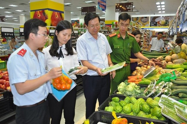 “Tăng cường kiểm tra, giám sát an toàn thực phẩm dịp cuối năm” (20/1/2024) 