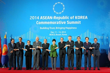 Thế giới 7 ngày, ngày 14/12/2014: Cơ hội hợp tác mới giữa ASEAN và Hàn Quốc