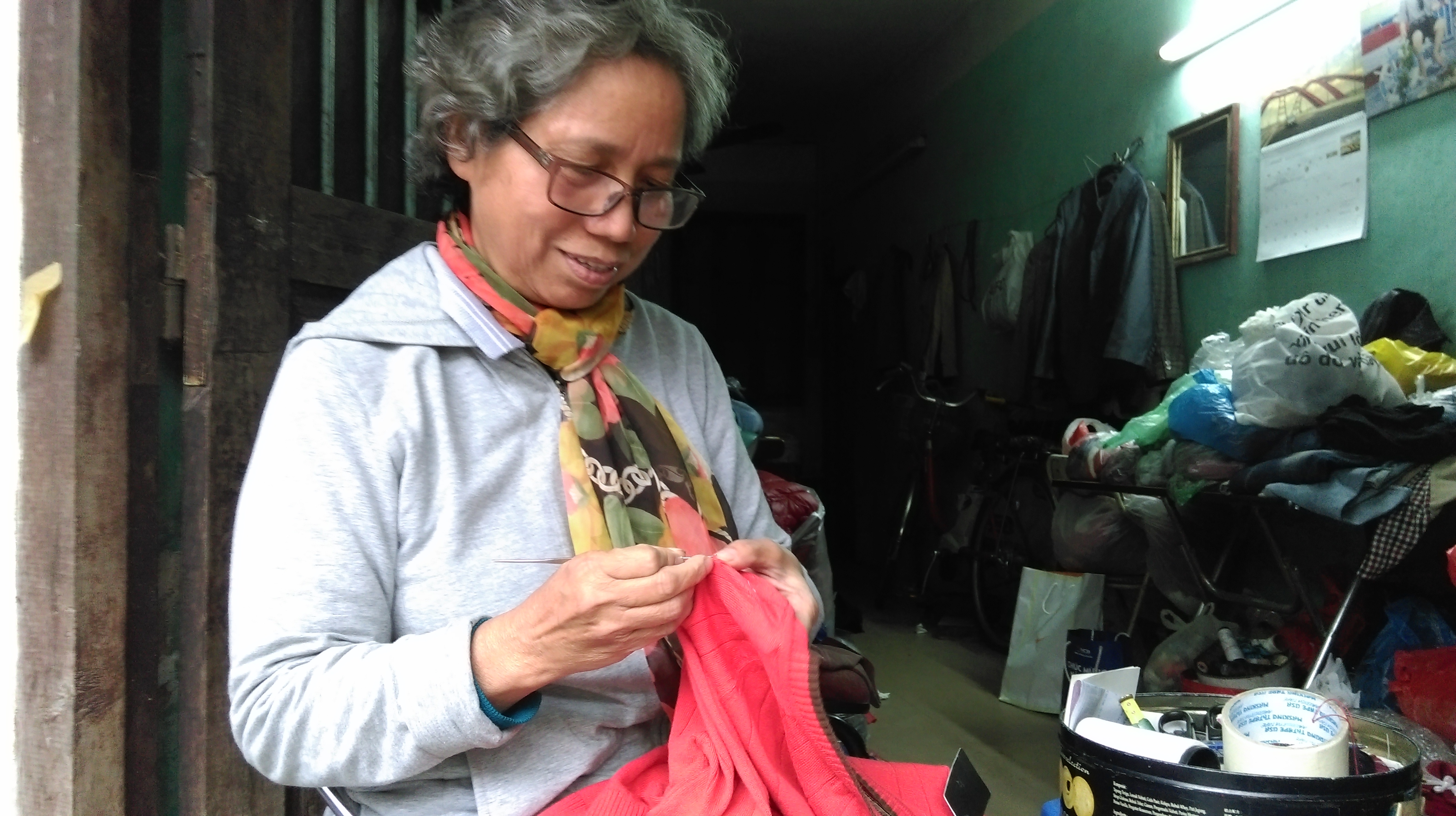 Câu chuyện về gia đình làm nghề mạng, sang sợi quần áo cuối cùng ở Hà Nội. (15/01/2016)