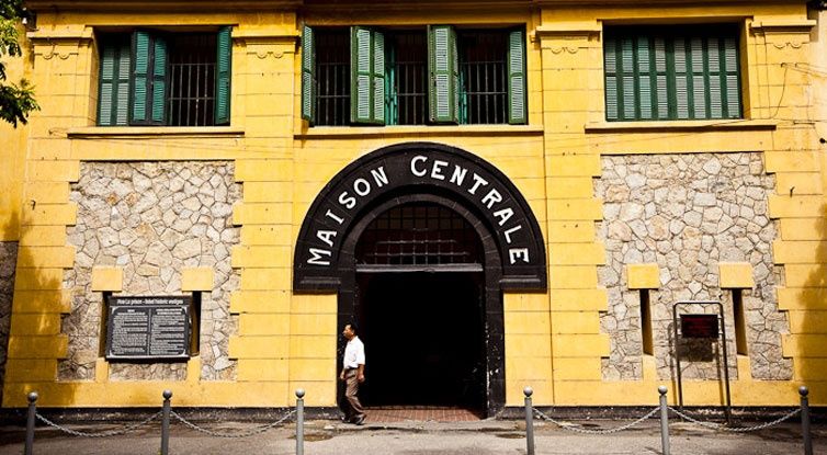 Điểm hẹn 17h ngày 13/4/2015: Khai thác du lịch ở di tích lịch sử Nhà tù Hỏa Lò còn nhiều bất cập
